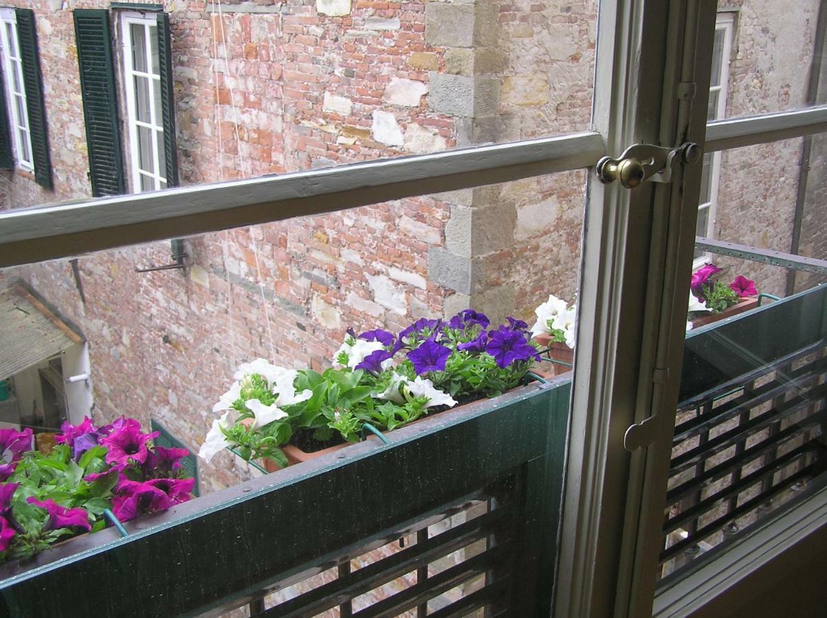 Ferienwohnung Residenza Al Fillungo Lucca Exterior foto